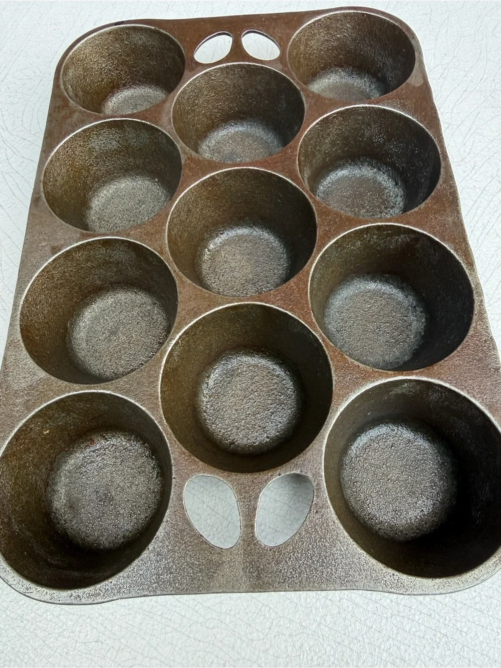 Vintage Wagner Ware Cast Iron Popover Muffin Pan 11 Cups Unmarked 